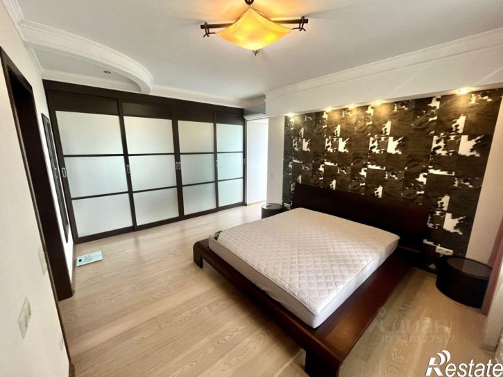 3-комн квартира бульвар Юности, 23,  д. 23