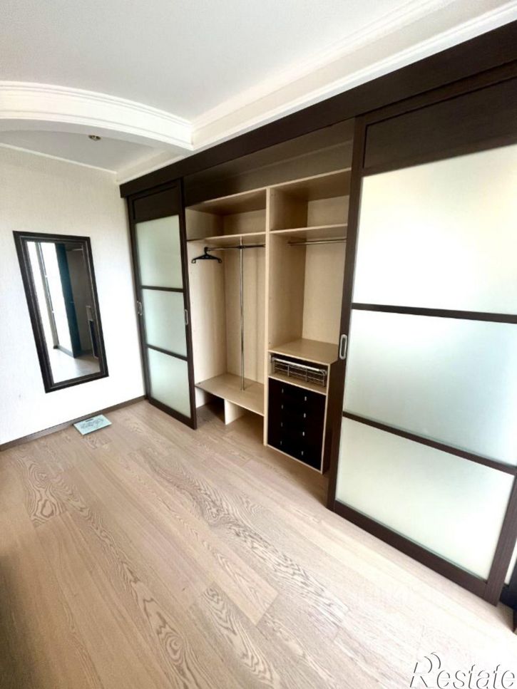 3-комн квартира бульвар Юности, 23,  д. 23