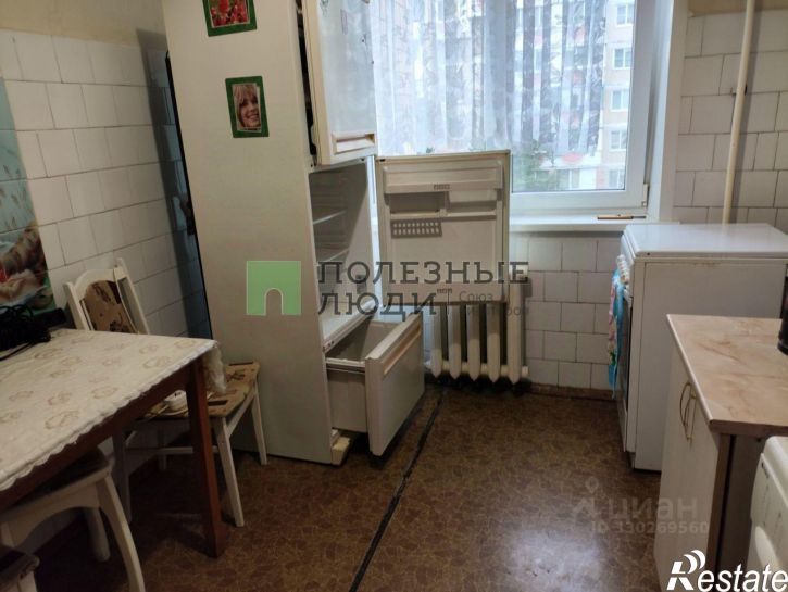 3-комн квартира улица 60 лет Октября, 8,  д. 8