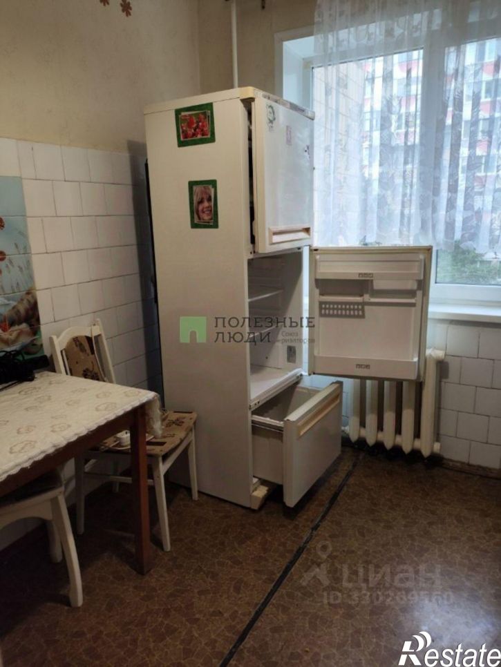3-комн квартира улица 60 лет Октября, 8,  д. 8