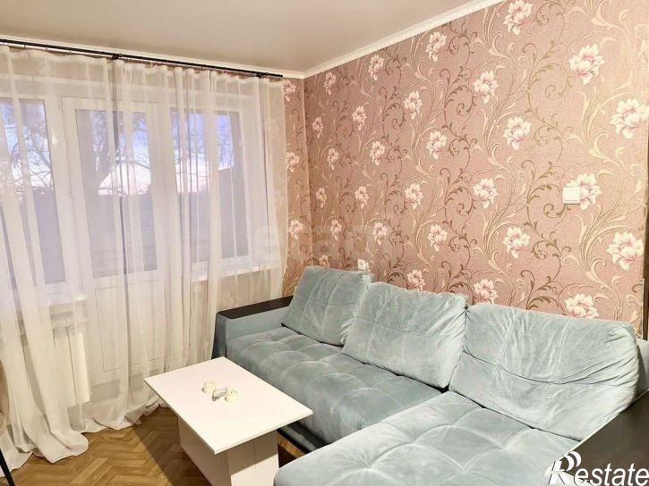 2-комн квартира пр-кт Б.Хмельницкого, 126,  д. 126