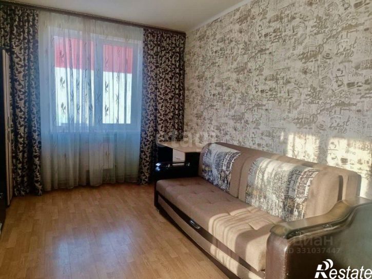 4-комн квартира Большетроицкая улица, 30,  д. 30
