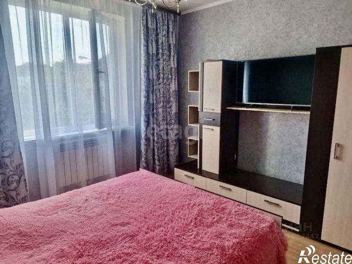 4-комн квартира Большетроицкая улица, 30,  д. 30