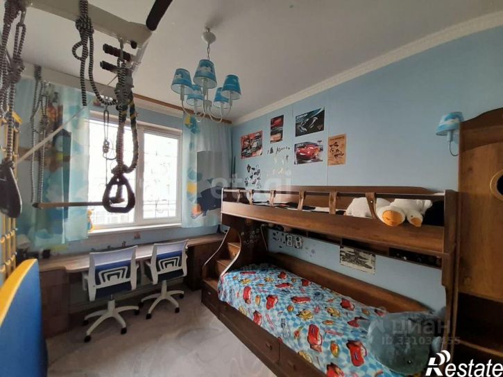 3-комн квартира улица Толстого, 43,  д. 43