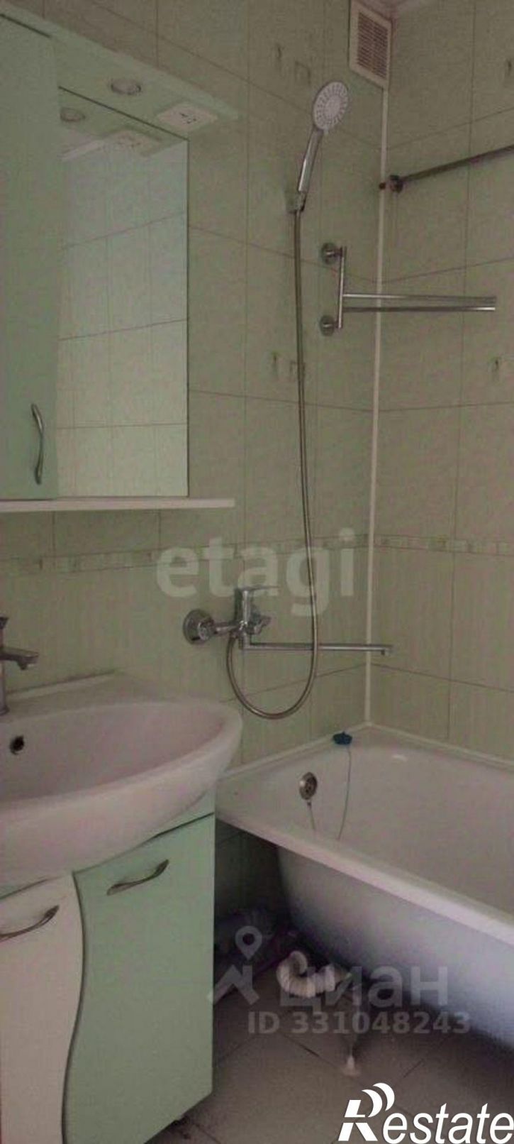 2-комн квартира проспект Славы, 148,  д. 148