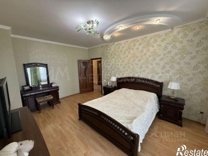3-комн квартира улица Будённого, 17В,  д. 17В