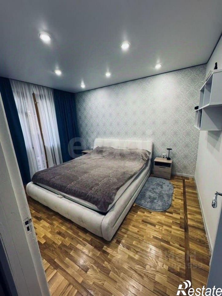 4-комн квартира улица Будённого, 15,  д. 15