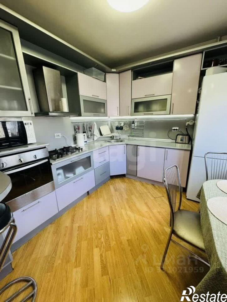 4-комн квартира улица Будённого, 15,  д. 15
