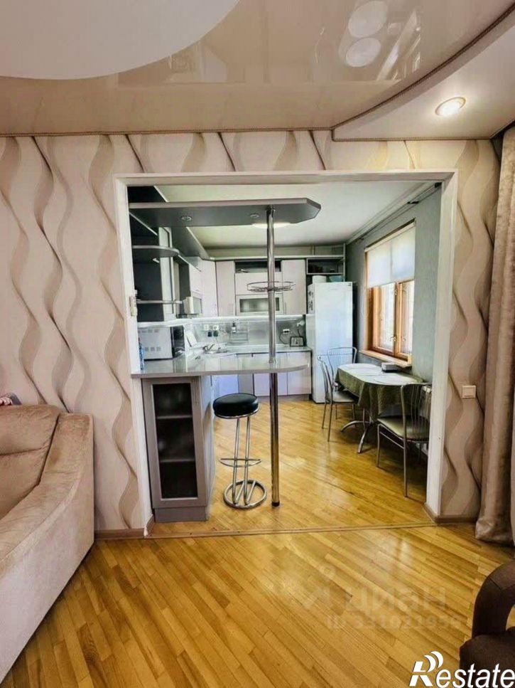 4-комн квартира улица Будённого, 15,  д. 15