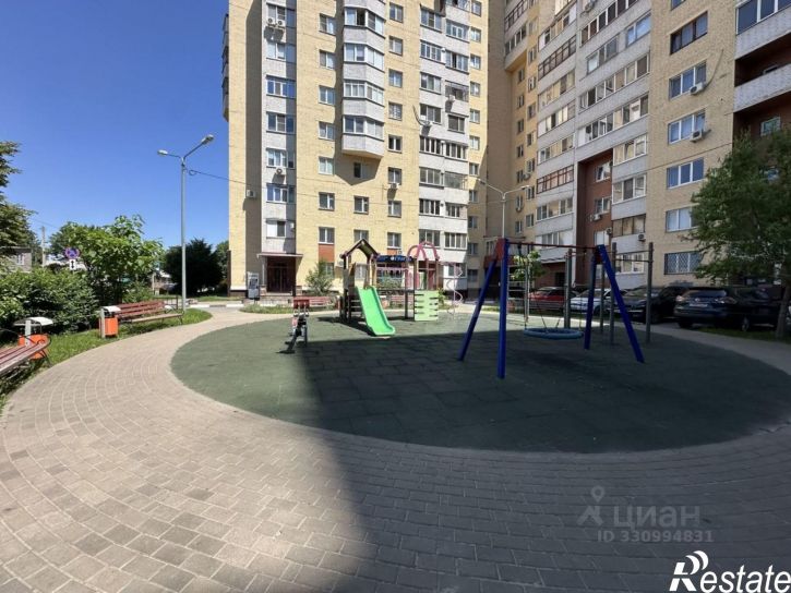 3-комн квартира улица Николая Чумичова, 70,  д. 70