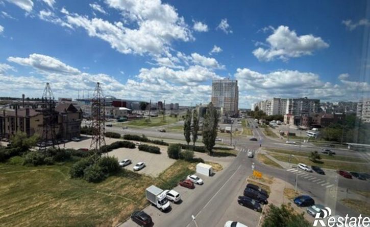 2-комн квартира ул Есенина, 8,  д. 8