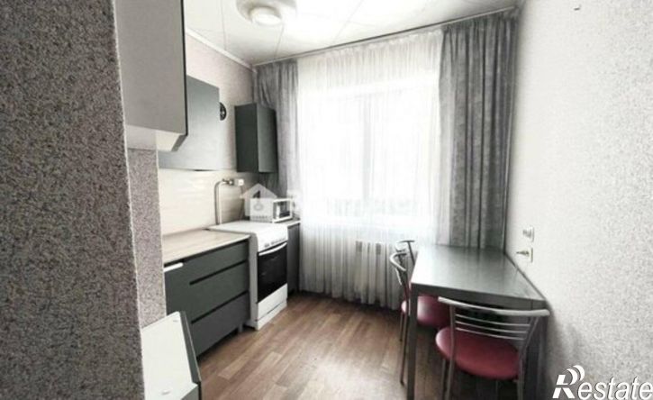 2-комн квартира улица 60 лет Октября, 1,  д. 1