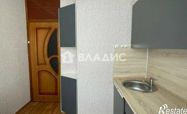 2-комн квартира улица 60 лет Октября, 1,  д. 1