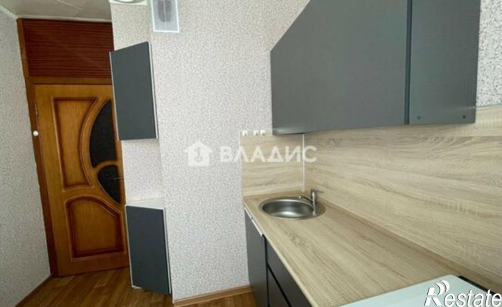 2-комн квартира улица 60 лет Октября, 1,  д. 1