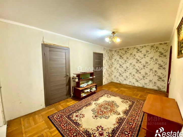 4-комн квартира улица Костюкова, 15,  д. 15
