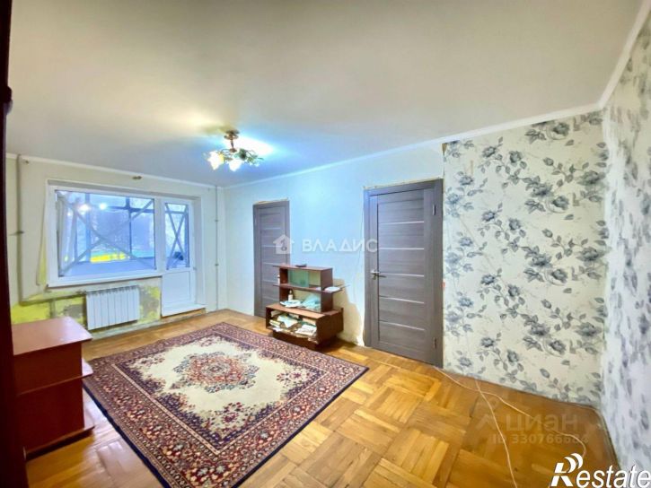 4-комн квартира улица Костюкова, 15,  д. 15