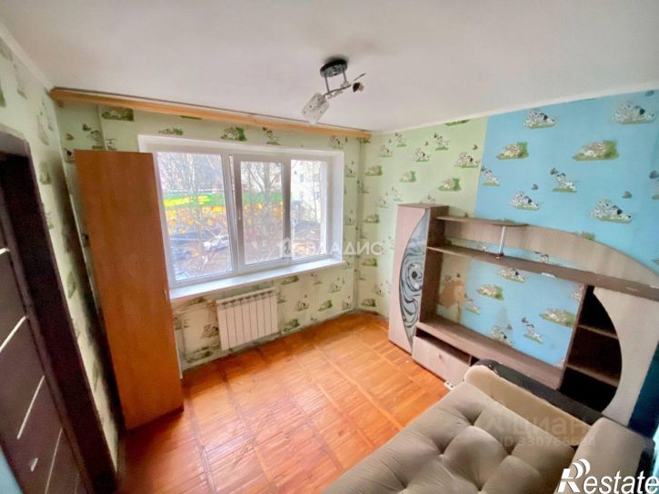 4-комн квартира улица Костюкова, 15,  д. 15