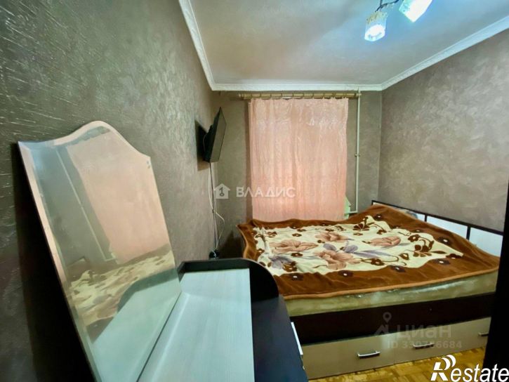 4-комн квартира улица Костюкова, 15,  д. 15