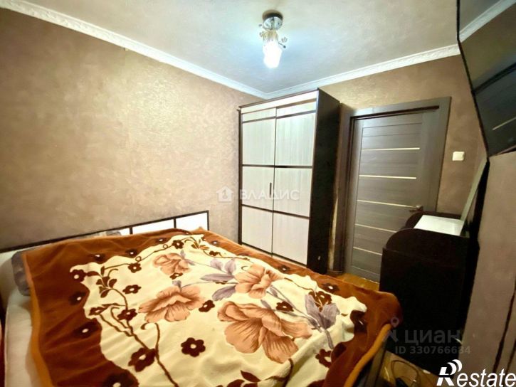 4-комн квартира улица Костюкова, 15,  д. 15