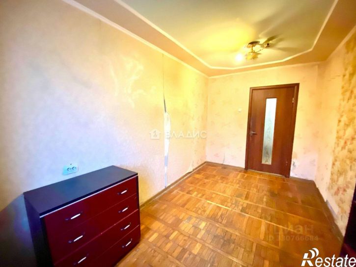 4-комн квартира улица Костюкова, 15,  д. 15