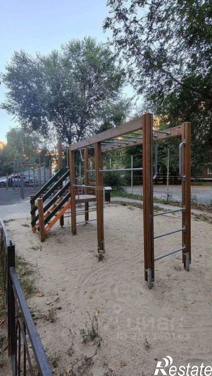 3-комн квартира улица Белгородского Полка, 32,  д. 32