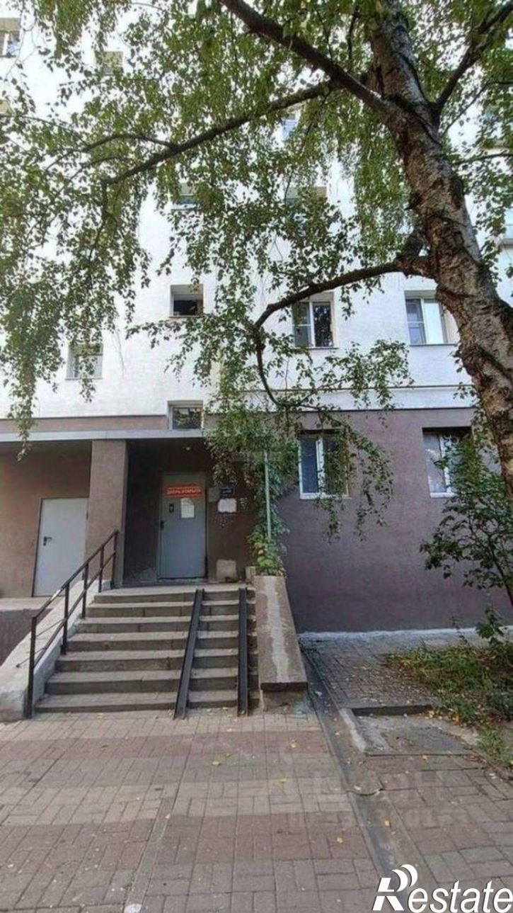 3-комн квартира улица Белгородского Полка, 32,  д. 32