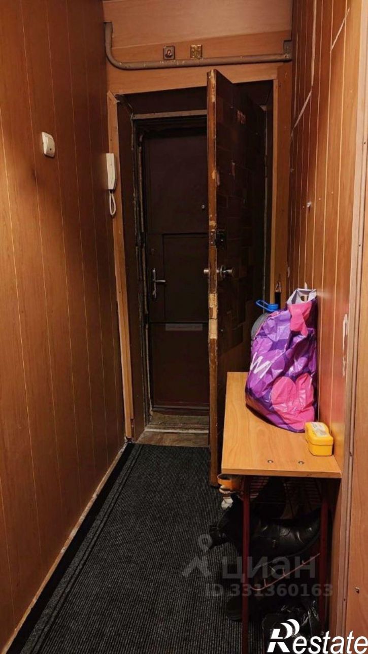 3-комн квартира улица Белгородского Полка, 32,  д. 32