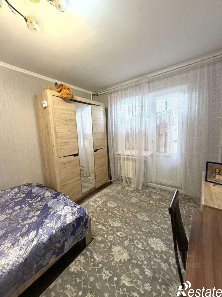 3-комн квартира улица 60 лет Октября, 8,  д. 8