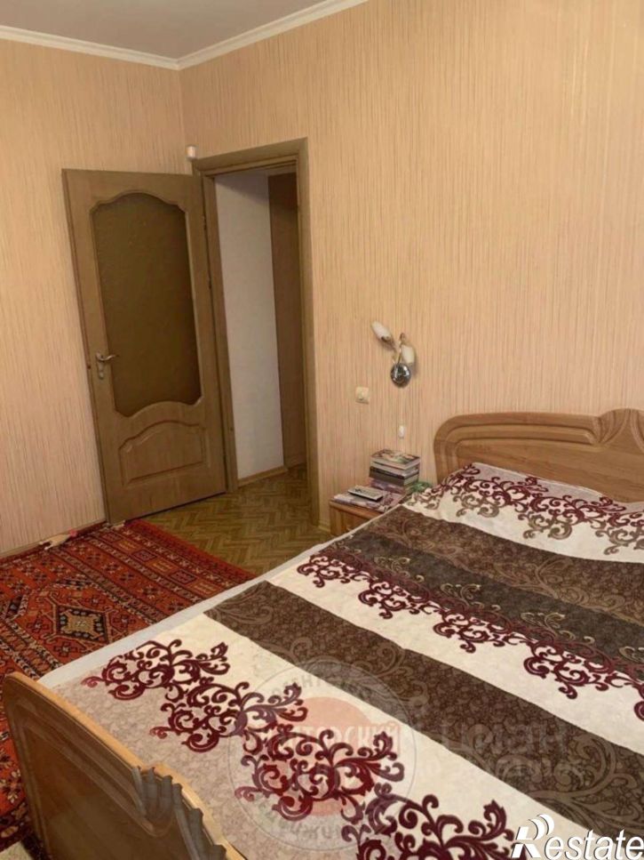 2-комн квартира ул Есенина, 54,  д. 54