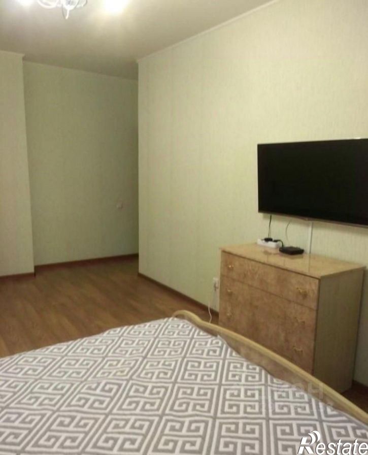 2-комн квартира улица Белгородского Полка, 62,  д. 62