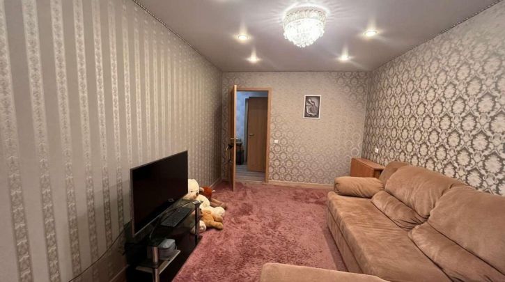4-комн квартира Каштановая улица, 2