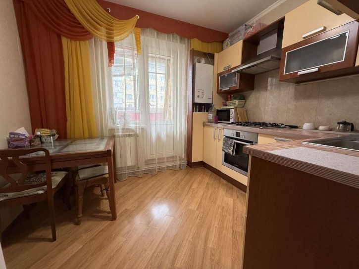 2-комн квартира Есенина улица, 48