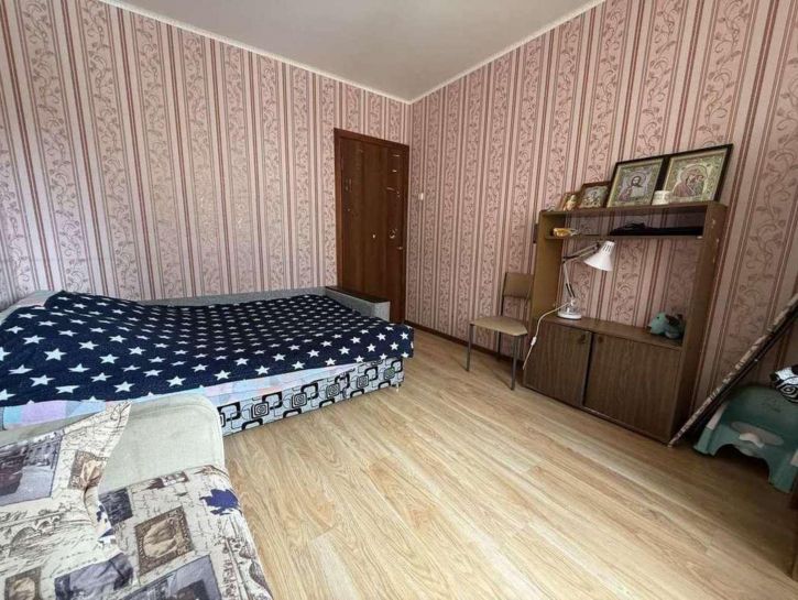 2-комн квартира Есенина улица, 48