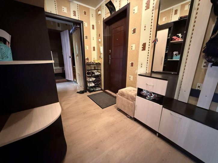 2-комн квартира Есенина улица, 48