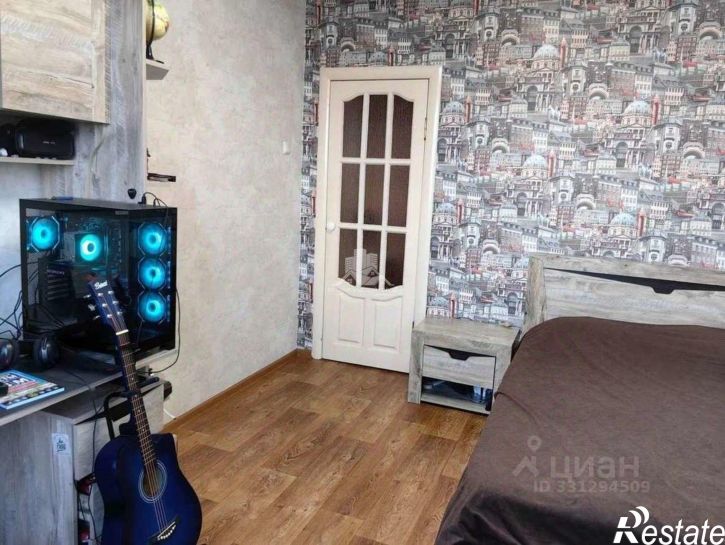 3-комн квартира улица Николая Чумичова, 50,  д. 50