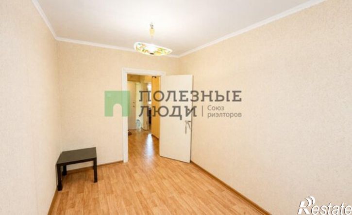 3-комн квартира ул Костюкова, 6,  д. 6