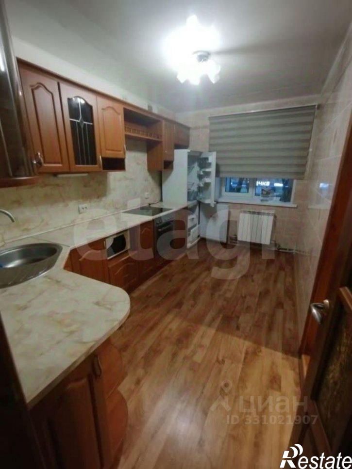 3-комн квартира улица 5 Августа, 36 к2,  д. 36 к2