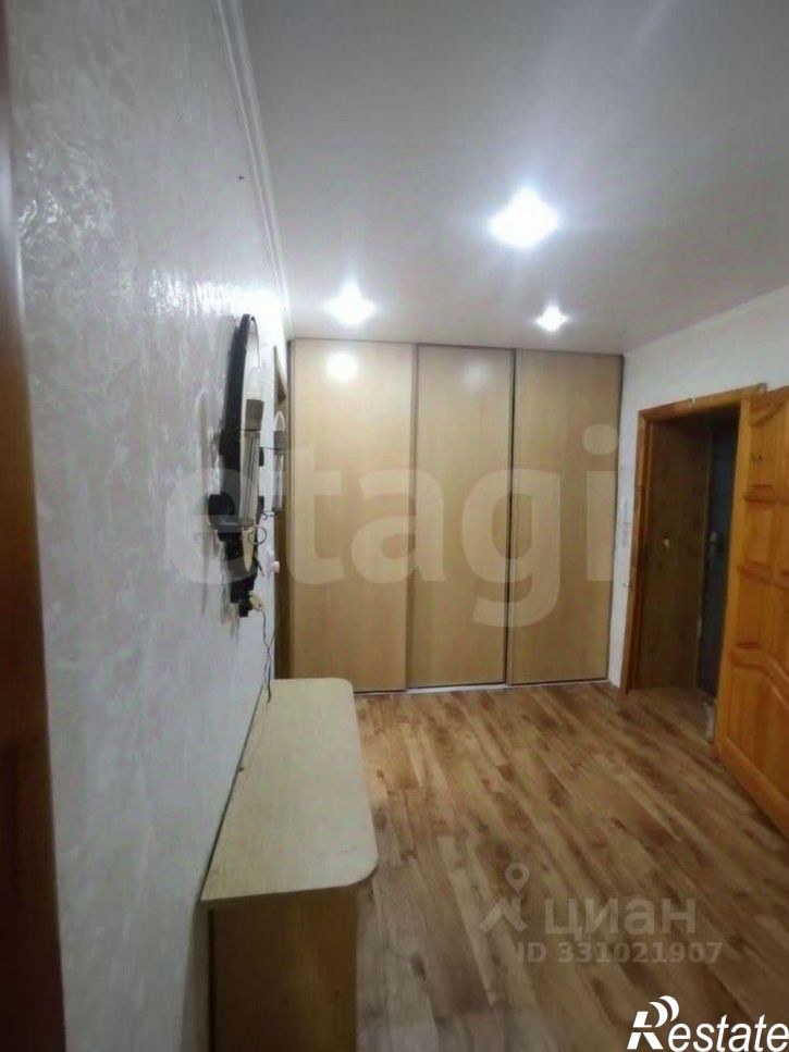 3-комн квартира улица 5 Августа, 36 к2,  д. 36 к2