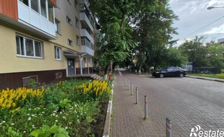 3-комн квартира улица Костюкова, 2,  д. 2