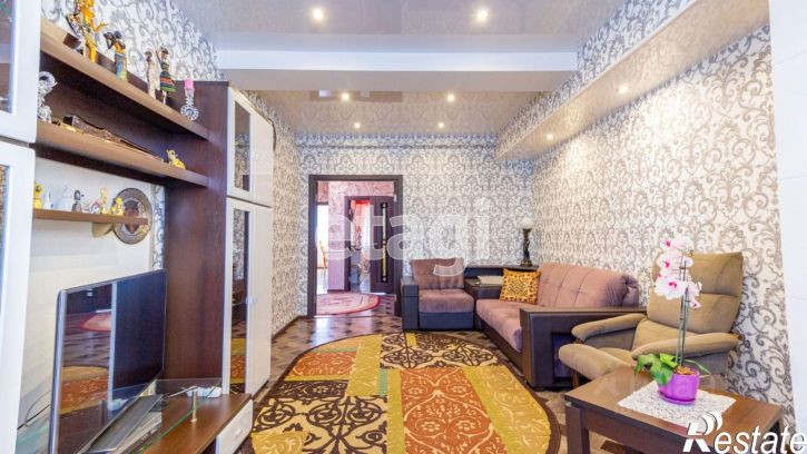 2-комн квартира улица Белгородского Полка, 62,  д. 62