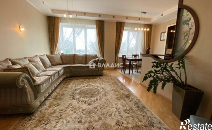 3-комн квартира улица Костюкова, 36Б,  д. 36Б