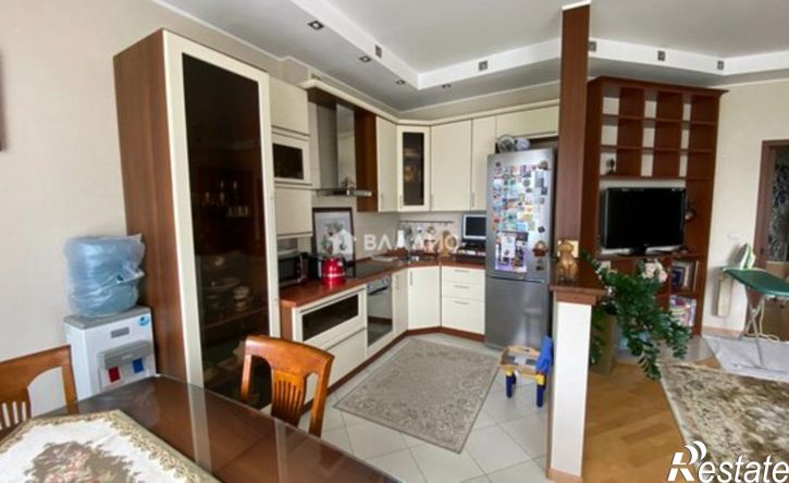 3-комн квартира улица Костюкова, 36Б,  д. 36Б