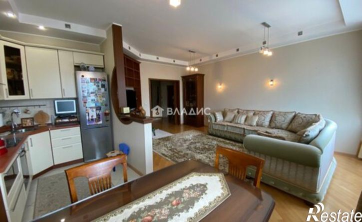 3-комн квартира улица Костюкова, 36Б,  д. 36Б