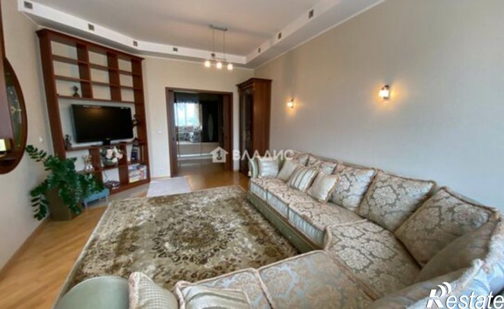 3-комн квартира улица Костюкова, 36Б,  д. 36Б