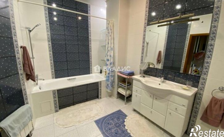 3-комн квартира улица Костюкова, 36Б,  д. 36Б