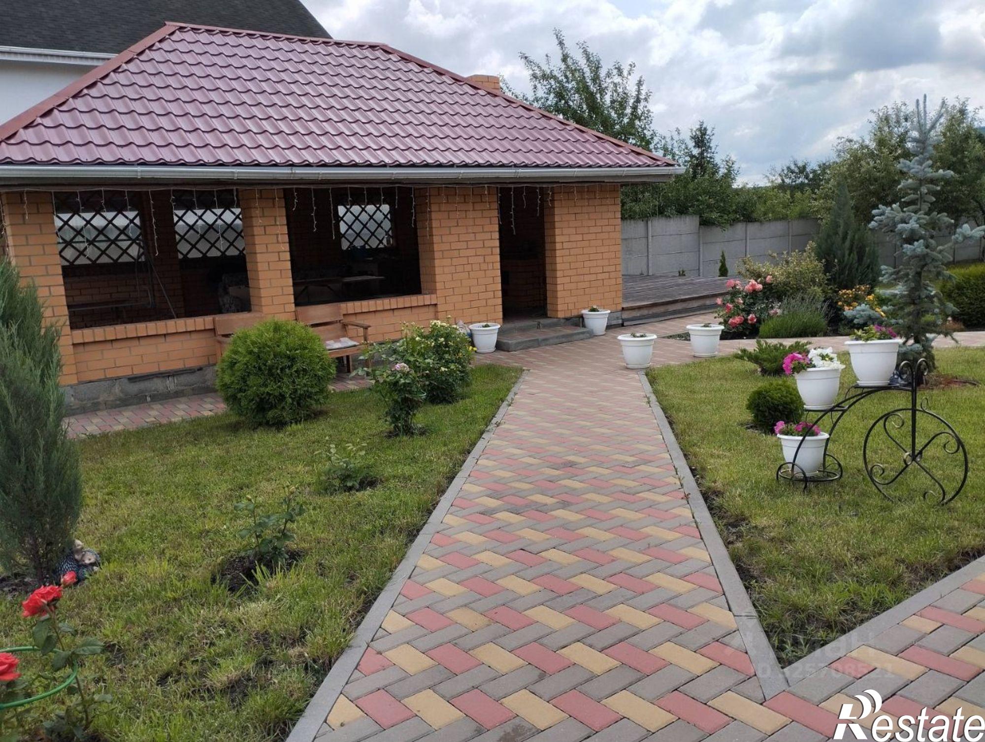 Купить дачу, дом, коттедж за 18 300 000 рублей на Соборная пл
