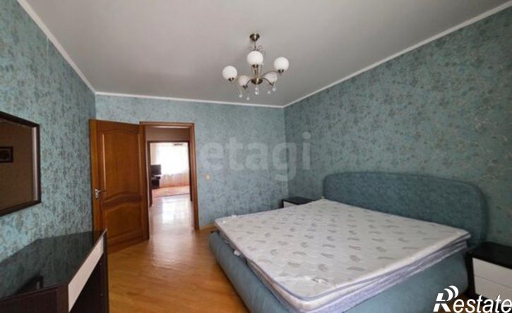 3-комн квартира улица 5 Августа, 33,  д. 33