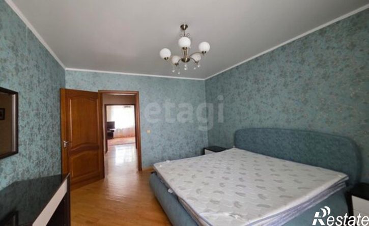 3-комн квартира улица 5 Августа, 33,  д. 33