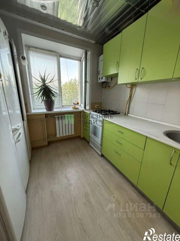 3-комн квартира пр-кт Славы, 7б,  д. 7б