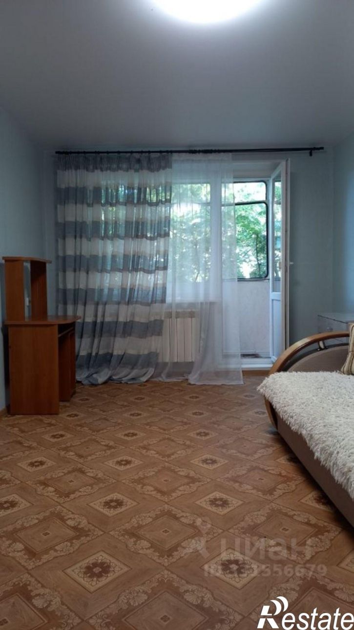 1-комн квартира б-р 1 Салюта, 4,  д. 4